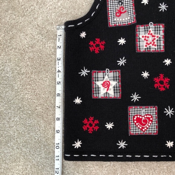 Erika Petite Holiday Sweater Vest Black Knit Zip Up Embroidered Vest Size PL - Picture 8 of 12